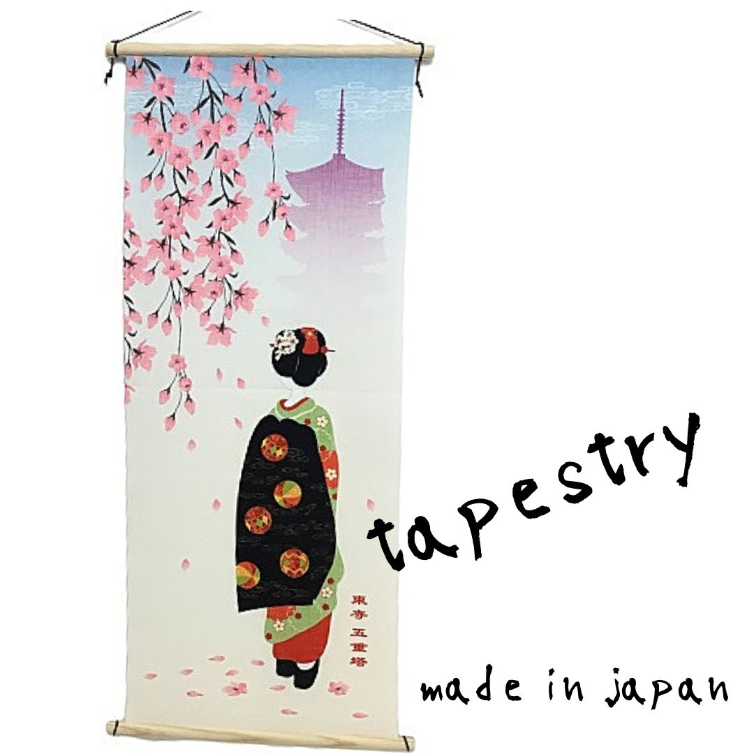 【受注生産商品】タペストリー 東寺-枝垂れ桜と舞妓　日本製　春